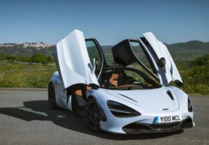 alt text. McLaren 720S